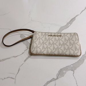 Michael Kors wristlet